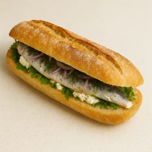 Sandwich avec sardine, cream cheese, échalote, aneth, zeste de citron et salade - Fringale à Farciennes.